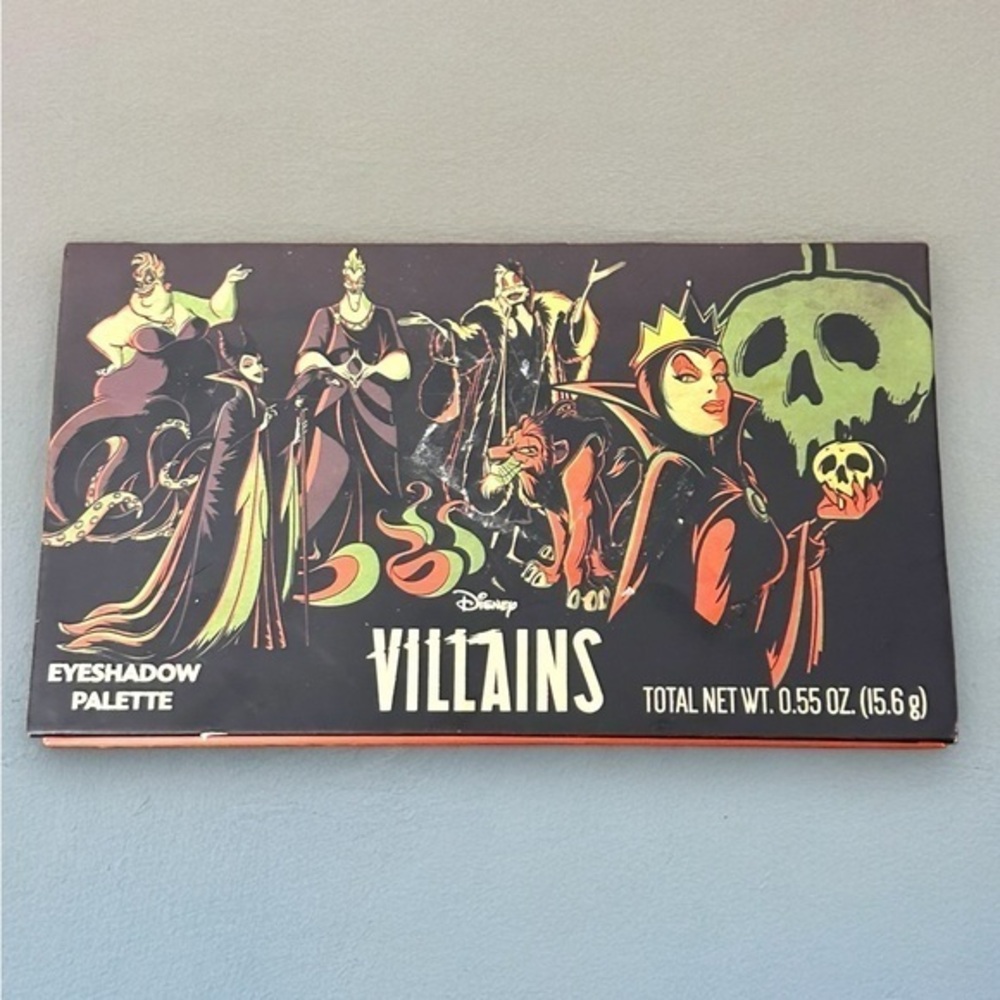 🆕 NWT Taste Beauty Disney Villains 12 Shade Eyeshadow Palette